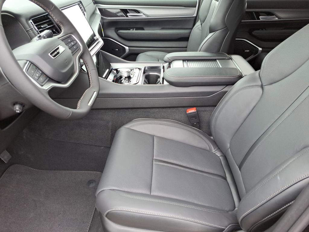 New 2026 Jeep Grand Wagoneer Limited image 18
