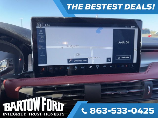 Used 2025 Lincoln Corsair Reserve image 11