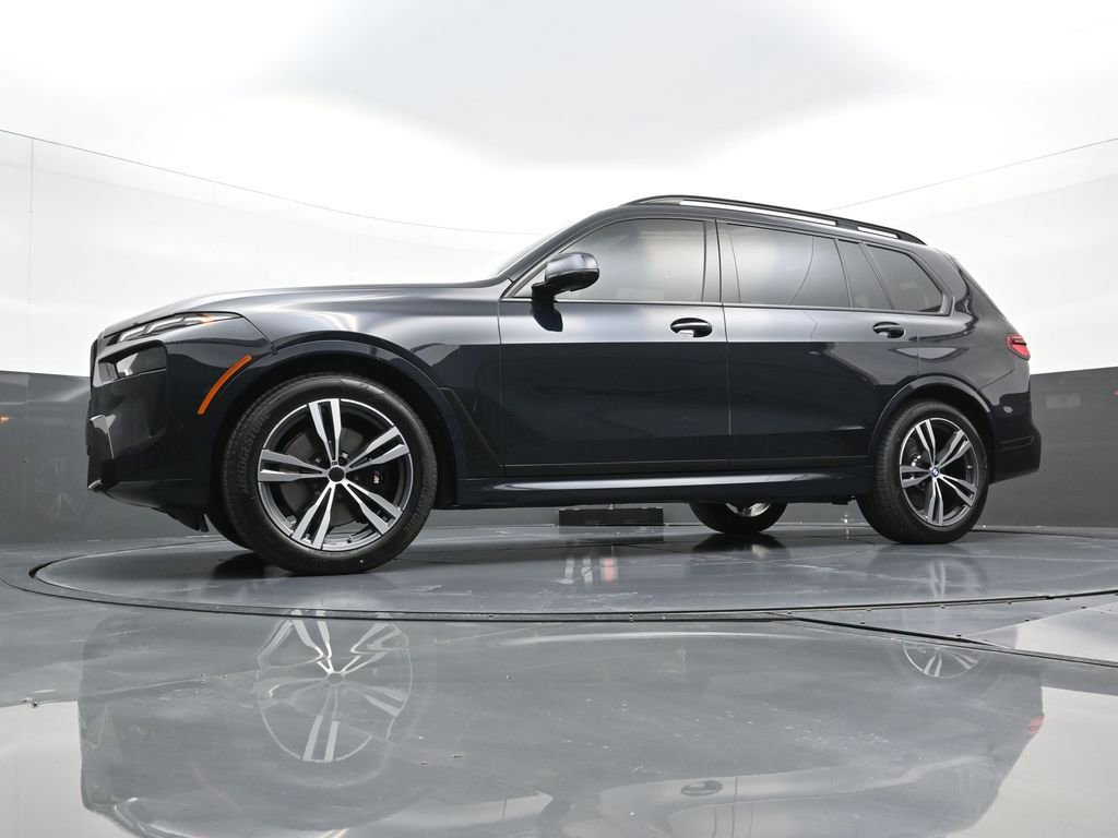 Used 2024 BMW X7 xDrive40i w/ Executive Package image 28