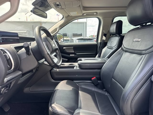 Used 2025 Ford Expedition Max Platinum AWD/4WD image 14