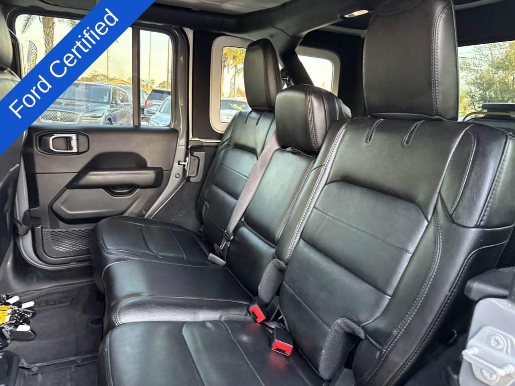 Used 2022 Jeep Wrangler Unlimited Sahara image 17