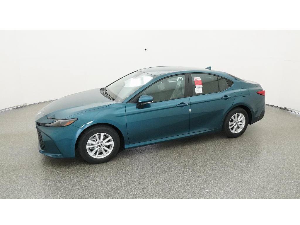 Used 2025 Toyota Camry LE FWD image 3