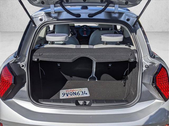 Certified 2025 MINI Cooper 2-Door Hardtop FWD image 6