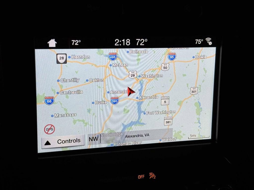 Used 2016 Ford F150 Lariat image 6