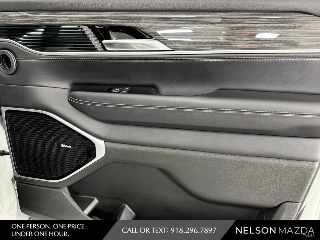 Used 2022 Jeep Wagoneer Series III w/ Premium Group I AWD/4WD image 53