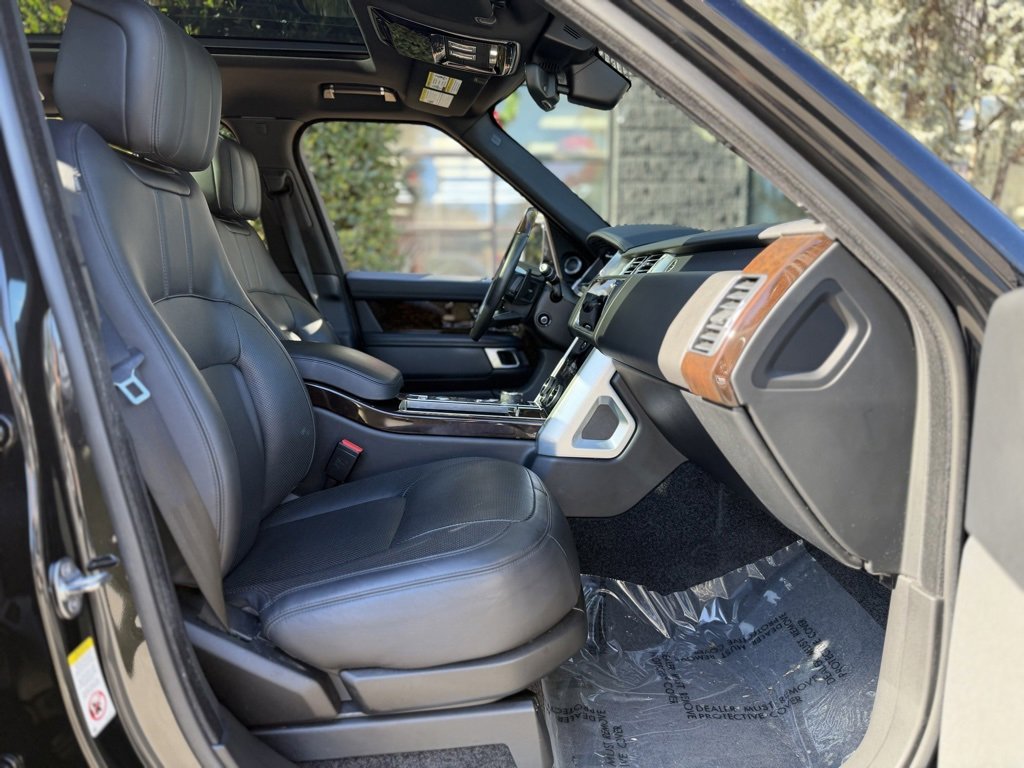 Used 2019 Land Rover Range Rover Supercharged image 32