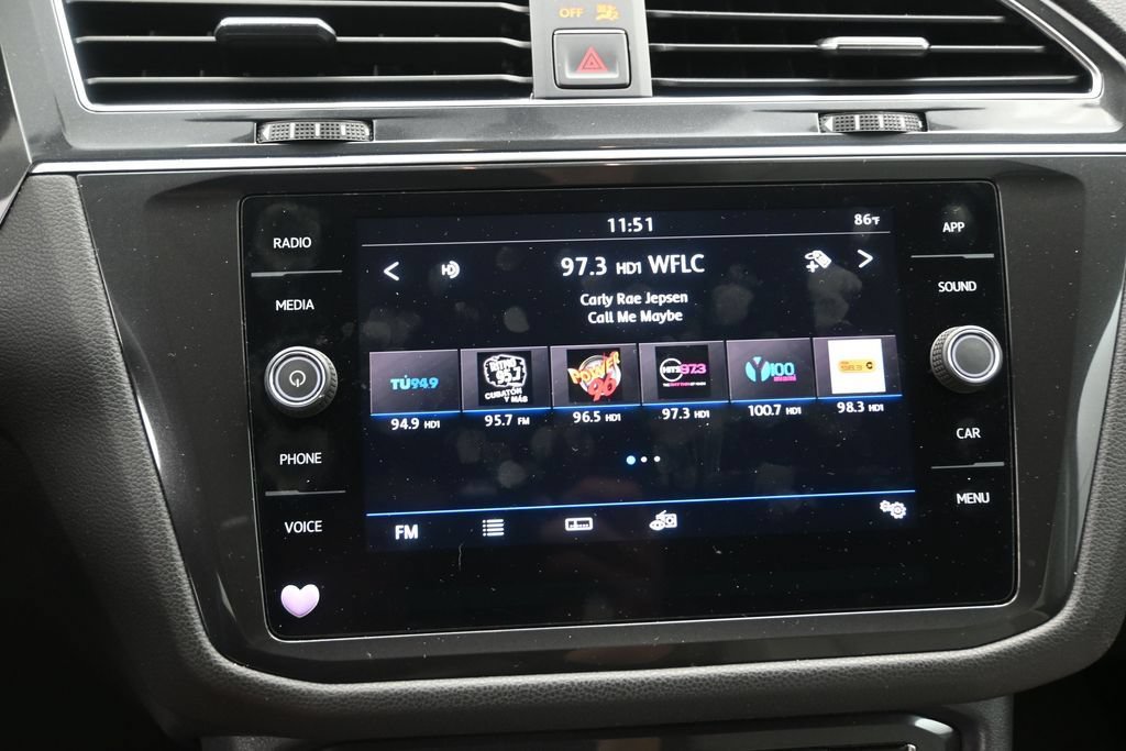 Used 2018 Volkswagen Tiguan SE w/ 18" Alloy Wheels Package FWD image 14