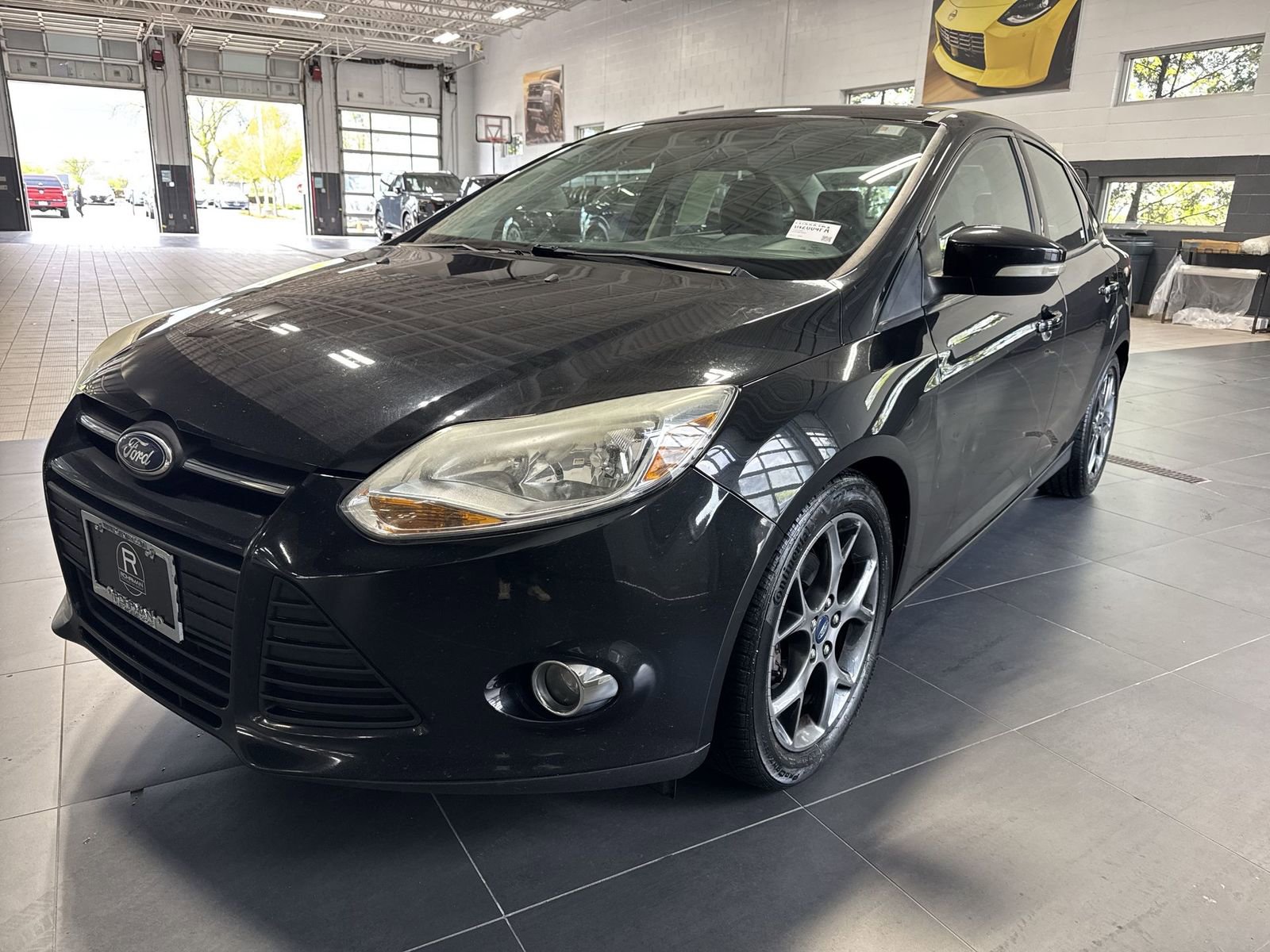 Used 2014 Ford Focus SE w/ Equipment Group 201A FWD image 10