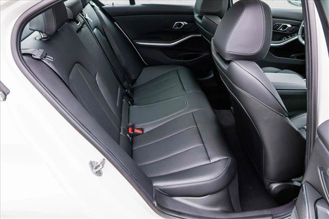 Certified 2025 BMW 330i xDrive Sedan w/ Convenience Package image 24