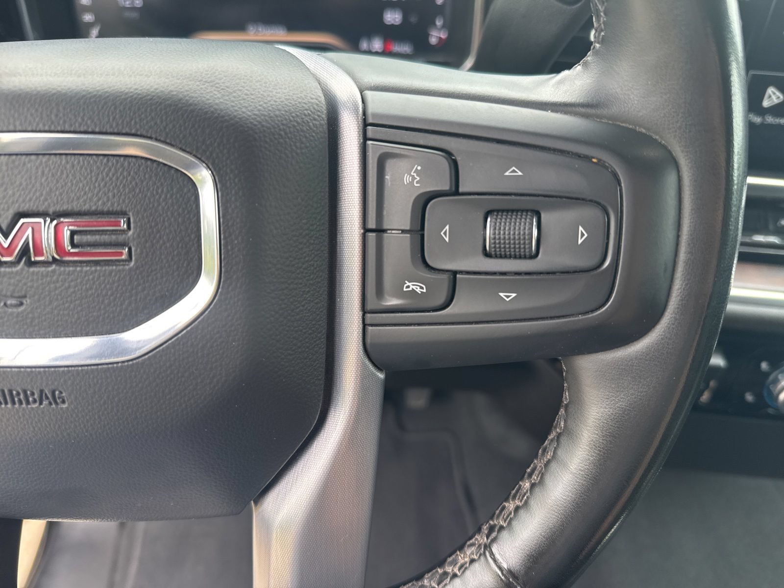 Used 2025 GMC Sierra 1500 SLT AWD/4WD image 24