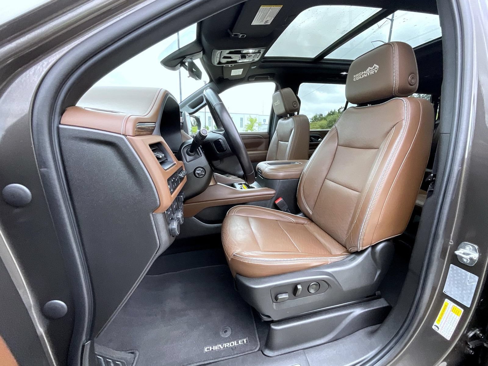 Used 2021 Chevrolet Tahoe High Country w/ Premium Package AWD/4WD image 11