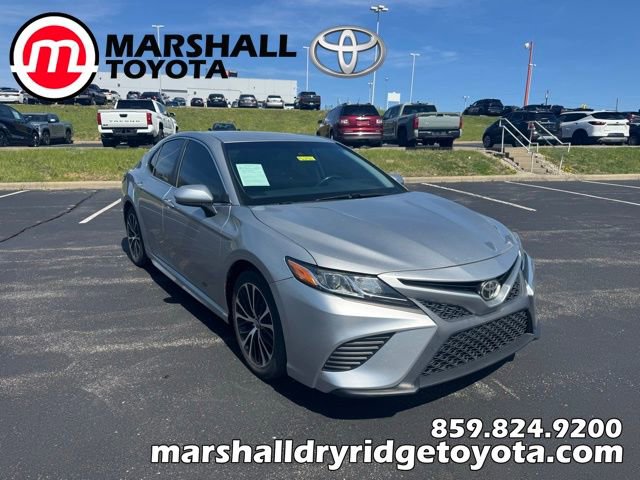 Used 2019 Toyota Camry SE image 1