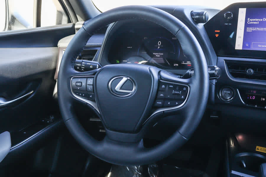 Certified 2026 Lexus UX 300h FWD w/ Accessory Package (Z2) image 18