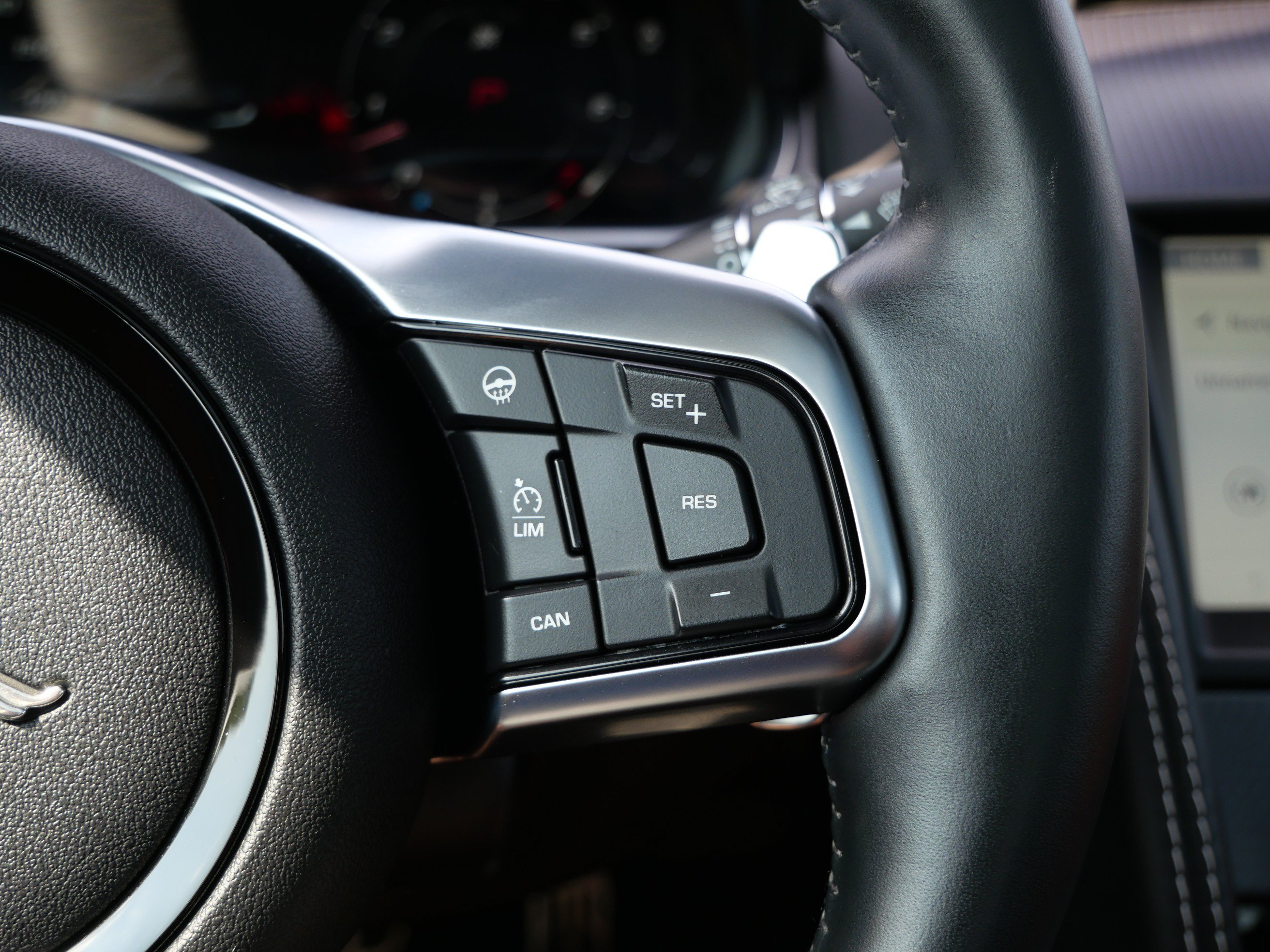 Certified 2023 Jaguar F-TYPE R-Dynamic AWD/4WD image 26