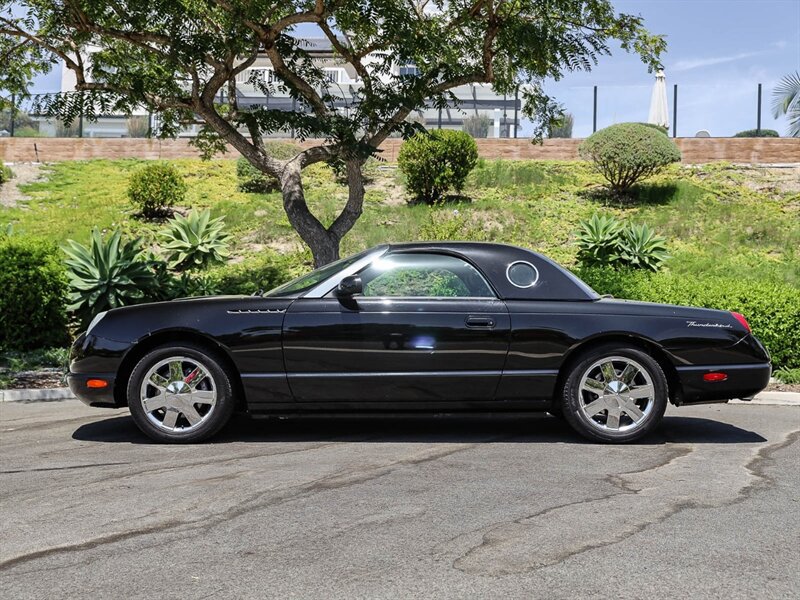 Used 2002 Ford Thunderbird RWD image 2