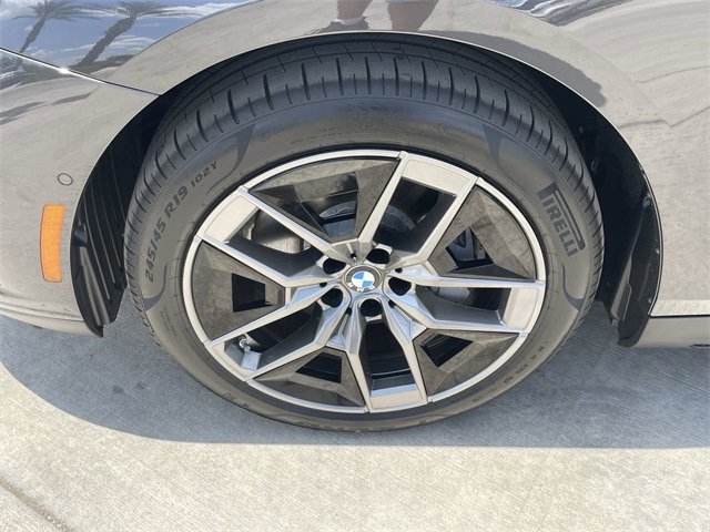 New 2026 BMW i5 eDrive40 w/ Premium Package image 10