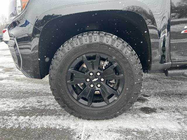 Certified 2022 Chevrolet Colorado Z71 w/ Z71 Midnight Edition image 11