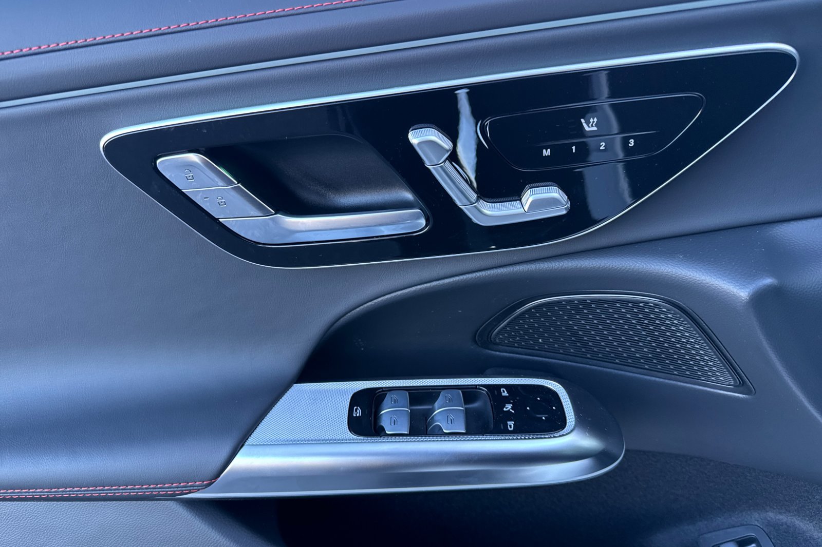 New 2026 Mercedes-Benz E 53 AMG e 4MATIC Sedan image 11