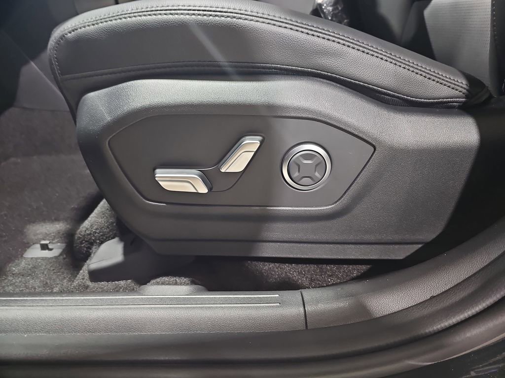 New 2026 Hyundai Santa Fe Limited image 30