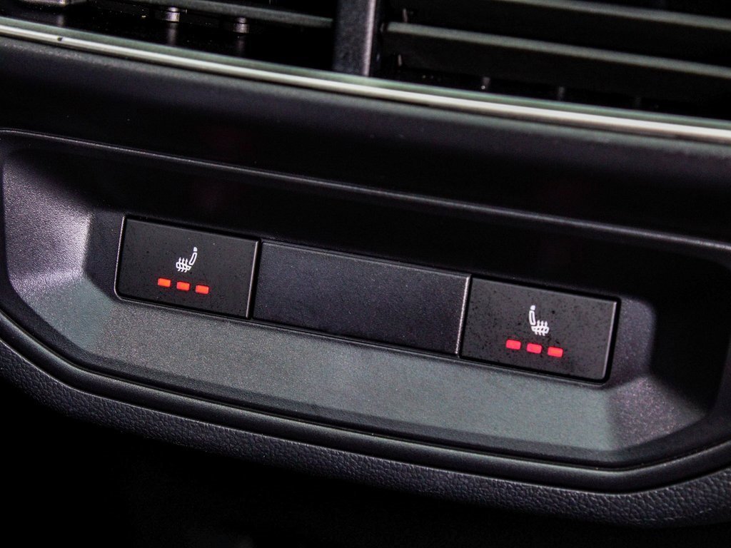 Used 2025 Volkswagen Atlas Cross Sport SEL Premium R-Line image 41