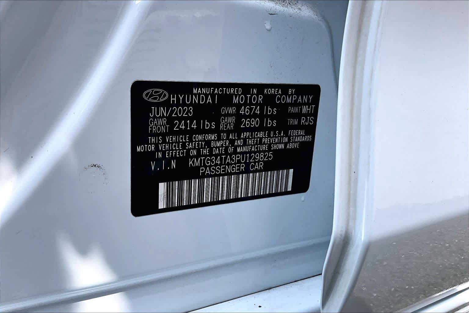 Used 2023 Genesis G70 2.0T RWD image 34