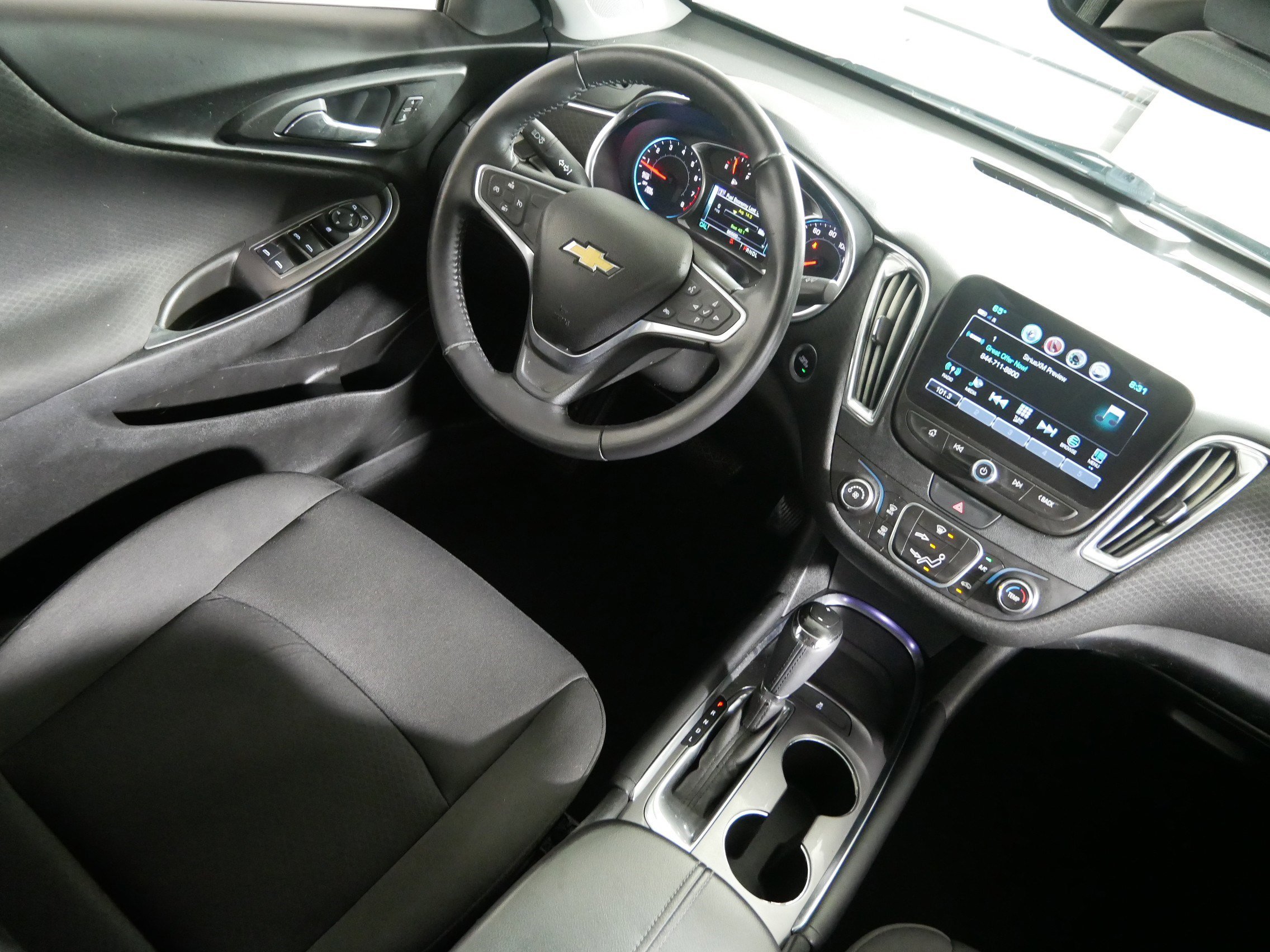 Used 2018 Chevrolet Malibu LT FWD image 9