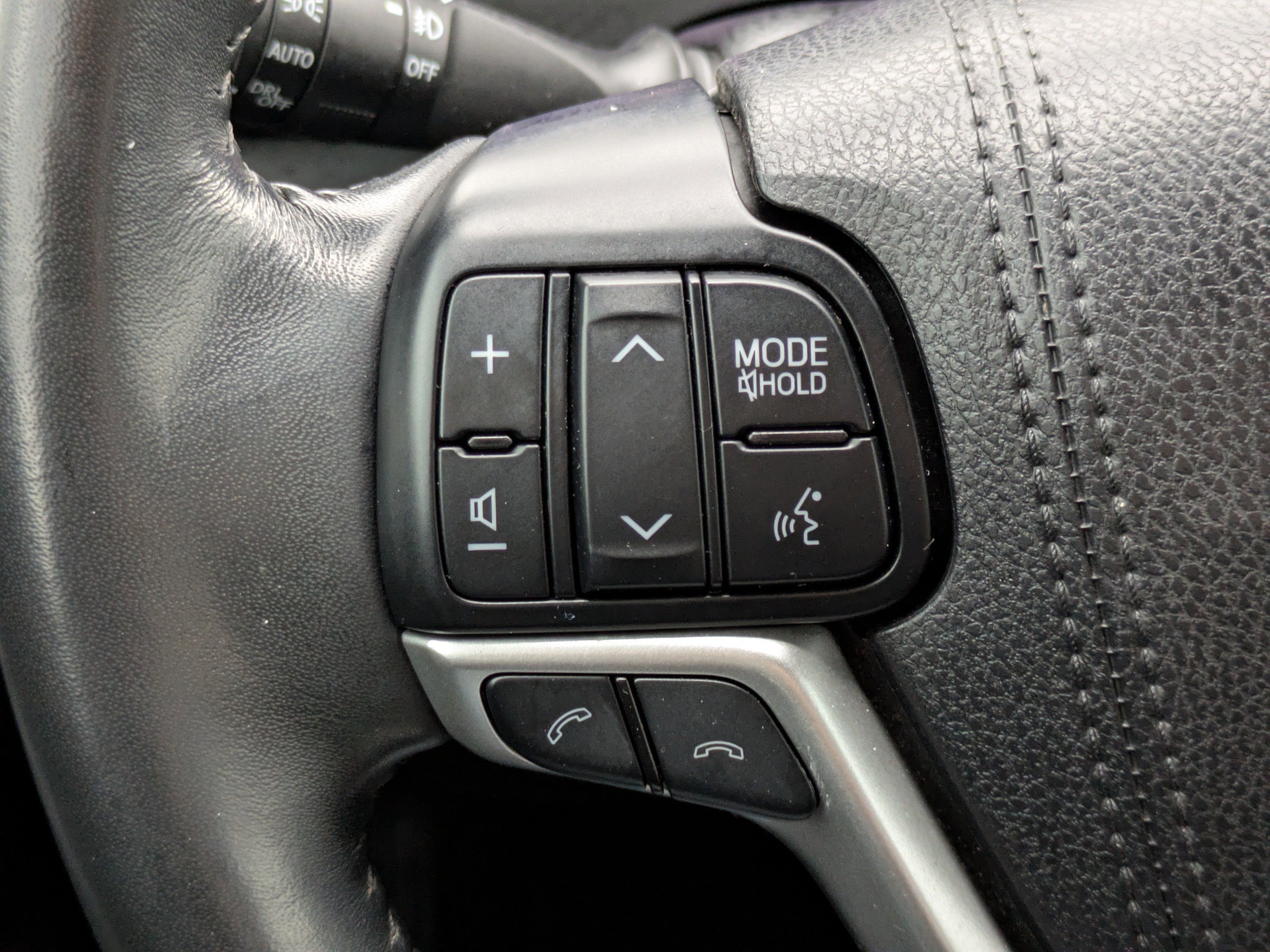 Used 2017 Toyota Highlander Limited image 33