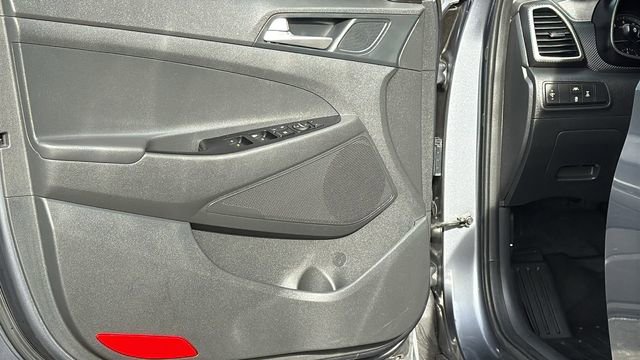 Used 2019 Hyundai Tucson SE image 23