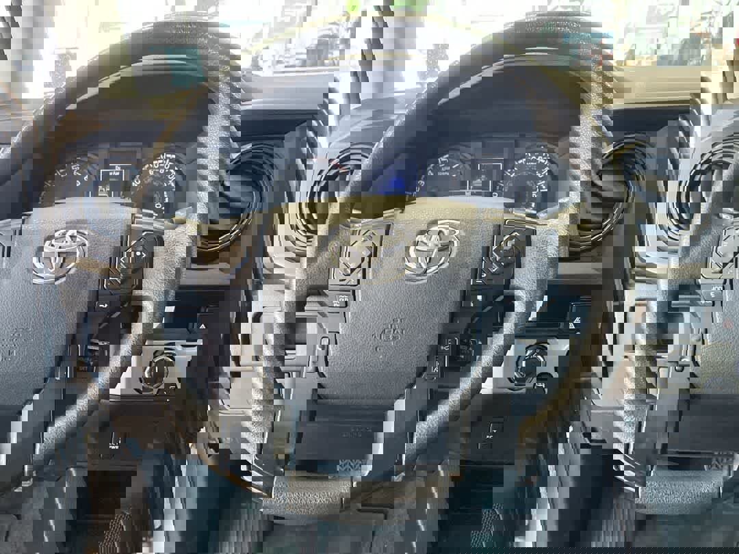 Certified 2018 Toyota Tacoma SR image 16