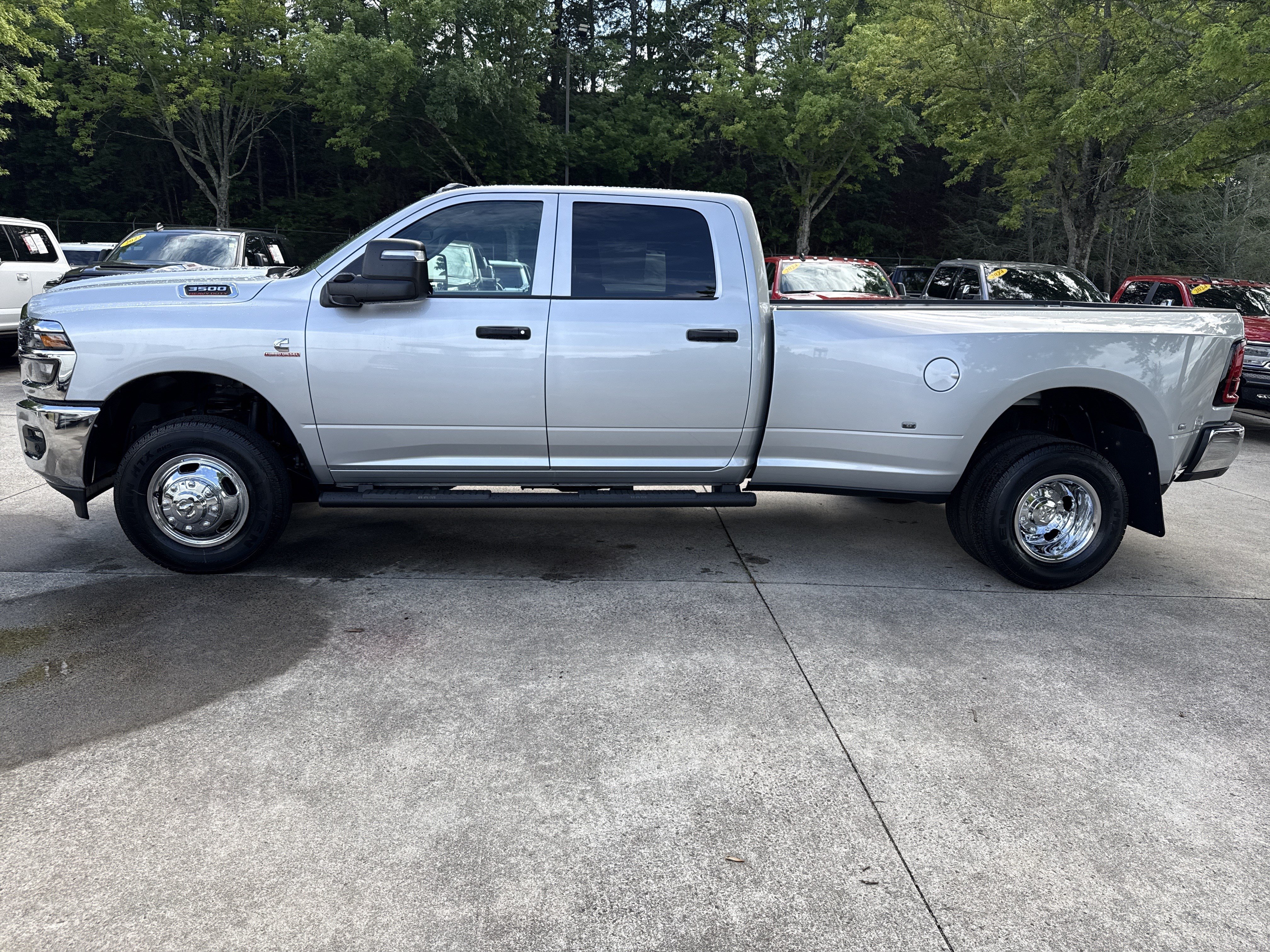 New 2026 RAM 3500 Tradesman AWD/4WD image 4