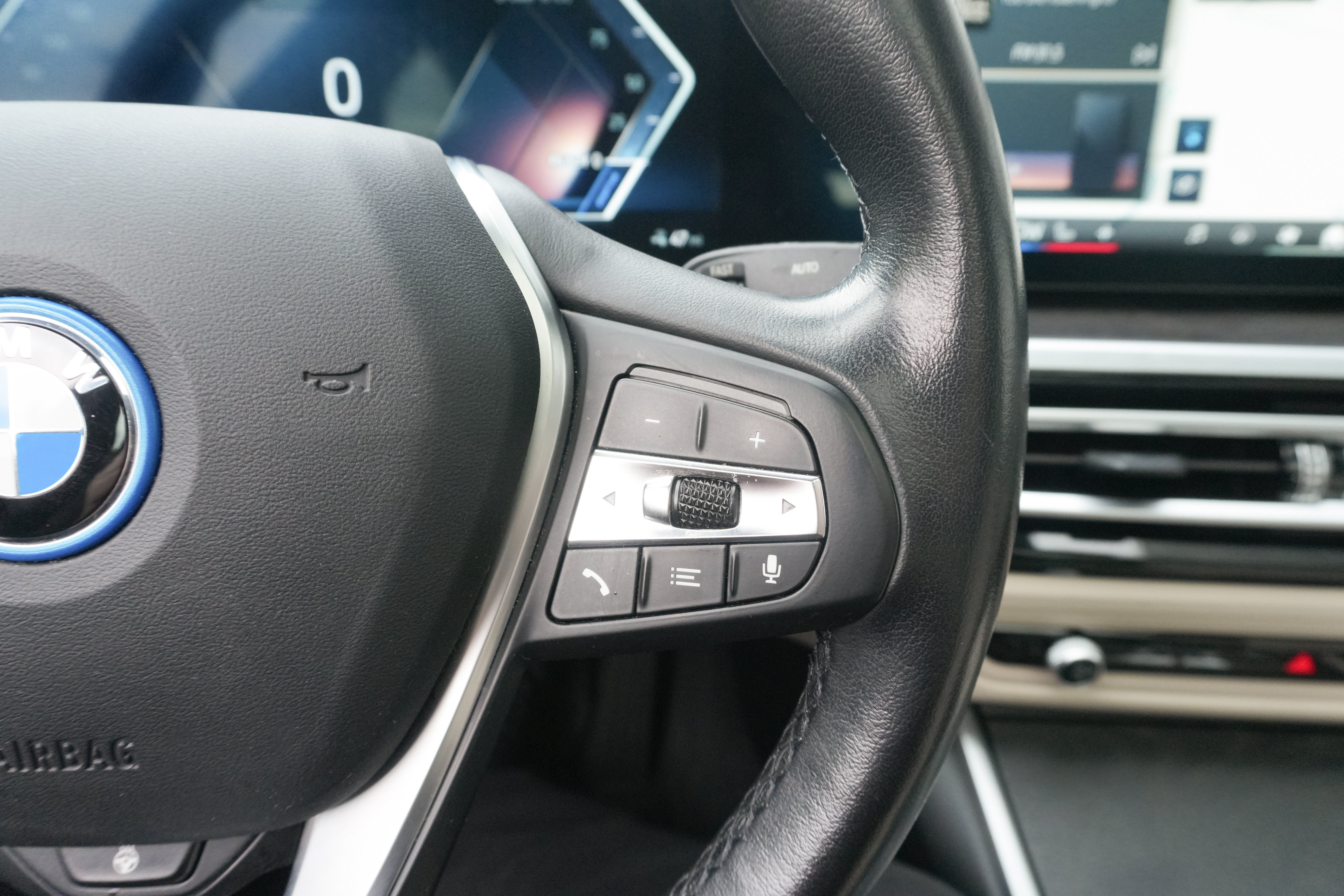 Certified 2024 BMW i4 eDrive40 w/ Premium Package RWD image 24