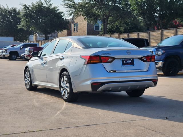 Used 2024 Nissan Altima 2.5 S FWD image 2