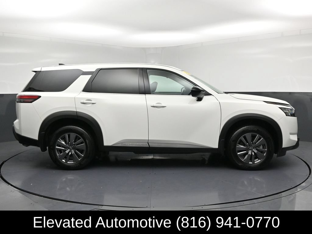 Used 2024 Nissan Pathfinder S AWD/4WD image 25