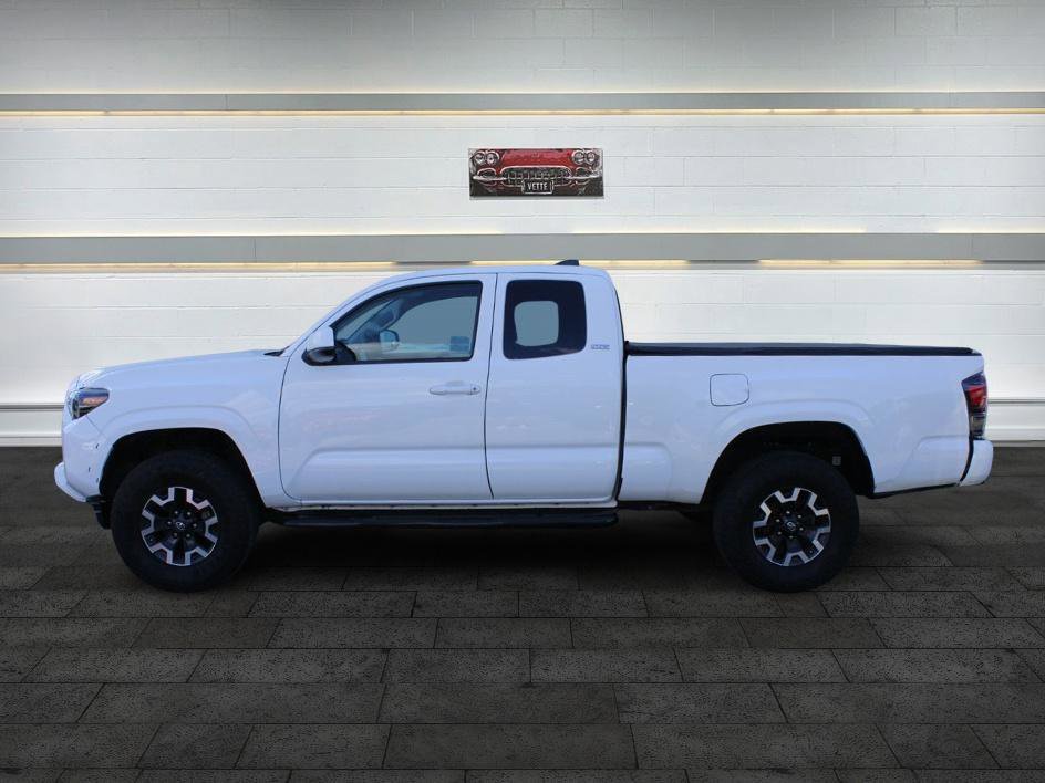 Used 2021 Toyota Tacoma SR w/ SR Convenience Package image 4