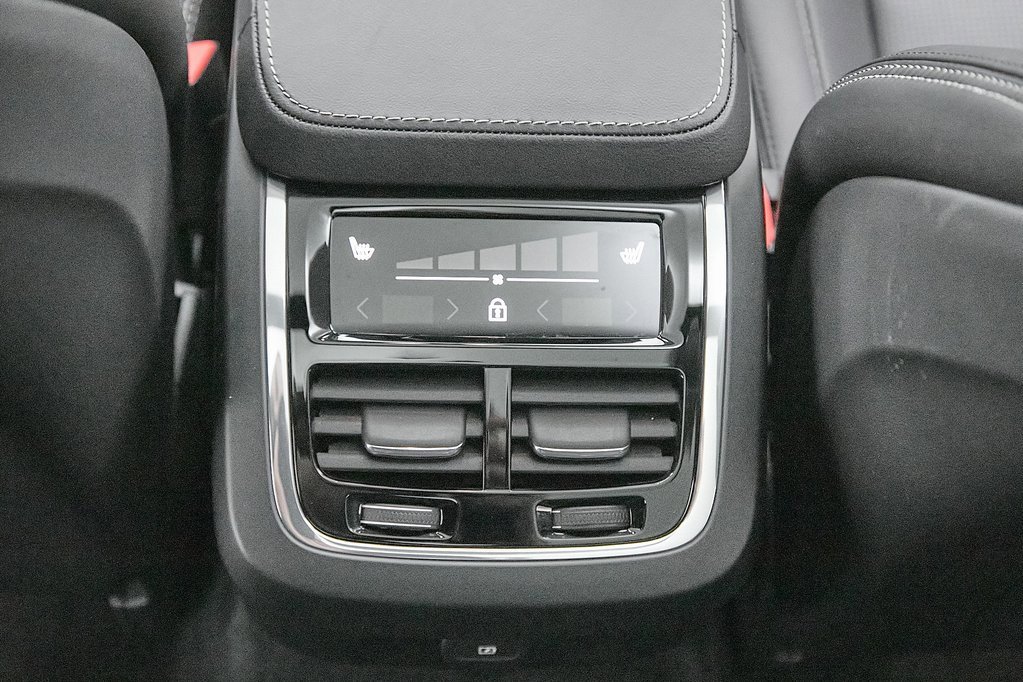 Certified 2024 Volvo V90 B6 Cross Country Ultimate image 28