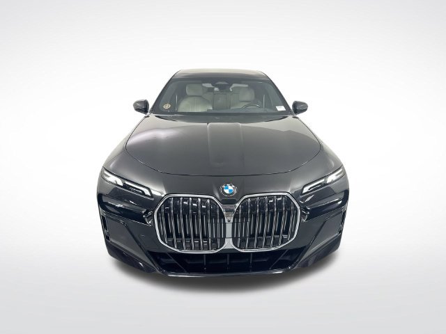 Used 2024 BMW 760i xDrive w/ Premium Package AWD/4WD image 25
