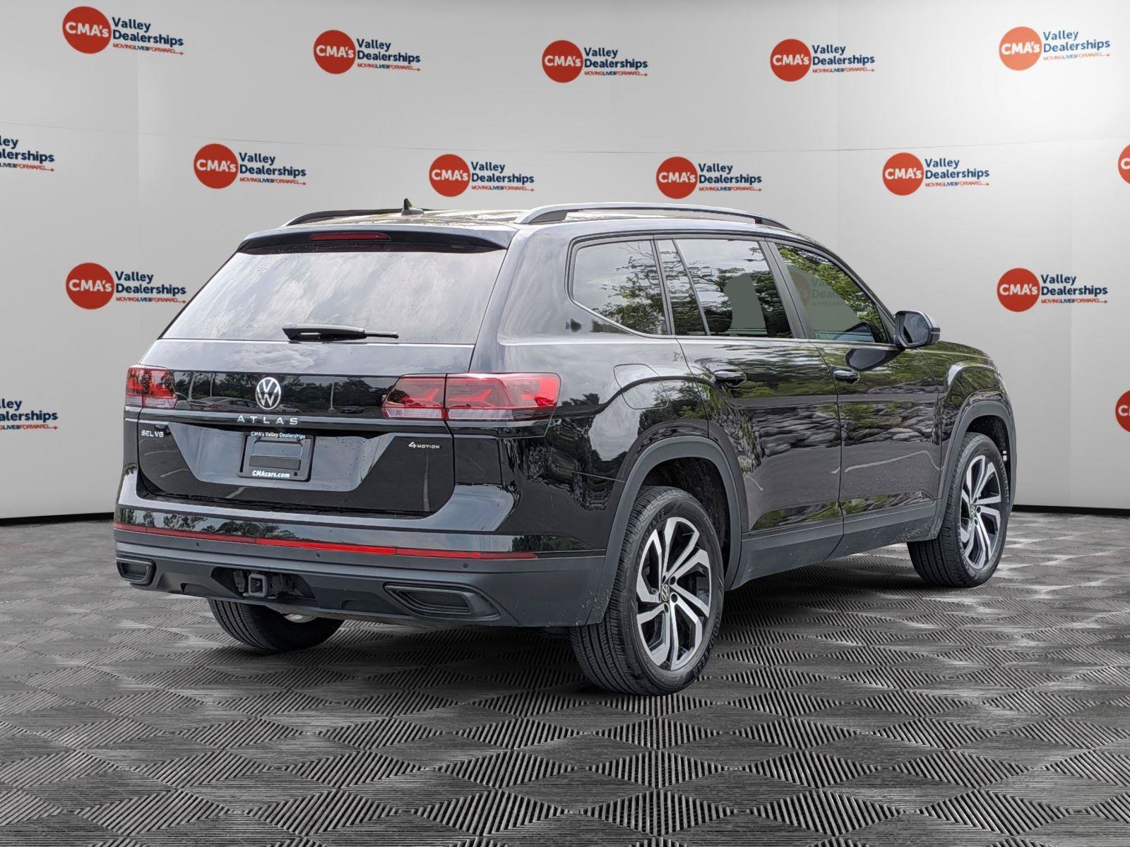 Used 2023 Volkswagen Atlas SEL AWD/4WD image 15