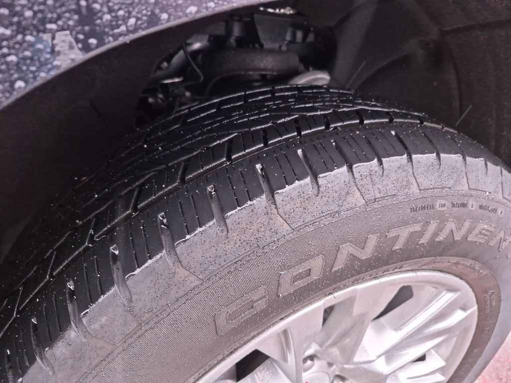 Certified 2025 GMC Yukon Denali RWD image 19