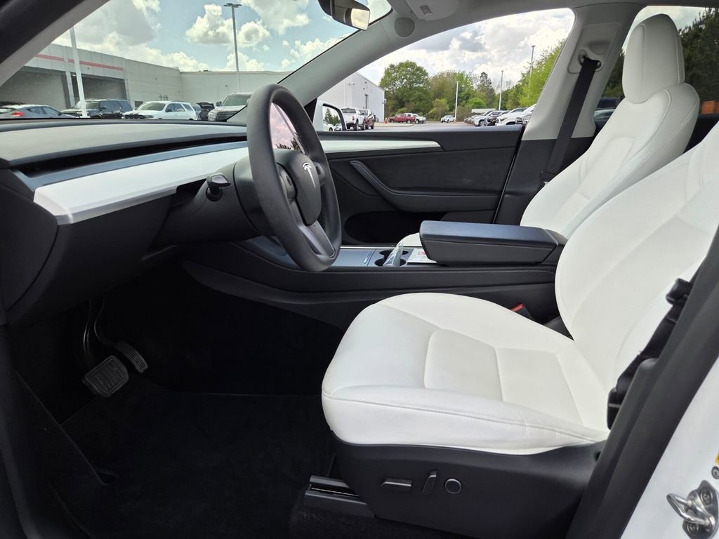 Used 2024 Tesla Model Y Long Range image 5