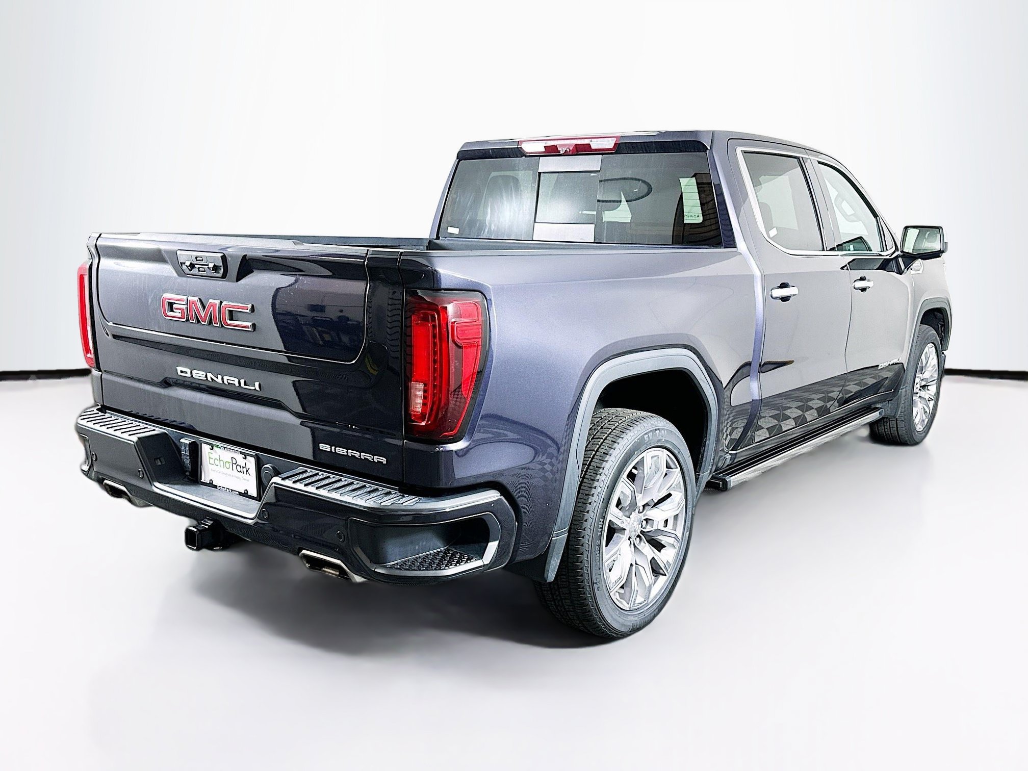 Used 2024 GMC Sierra 1500 Denali w/ Denali Reserve Package AWD/4WD image 9