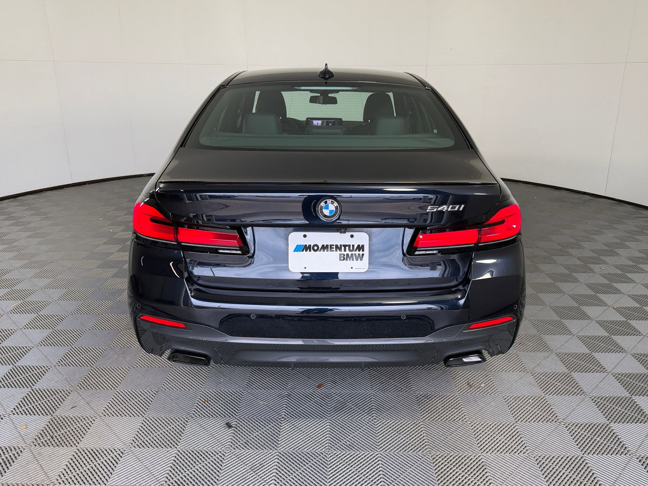 Used 2023 BMW 540i w/ M Sport Package RWD image 10