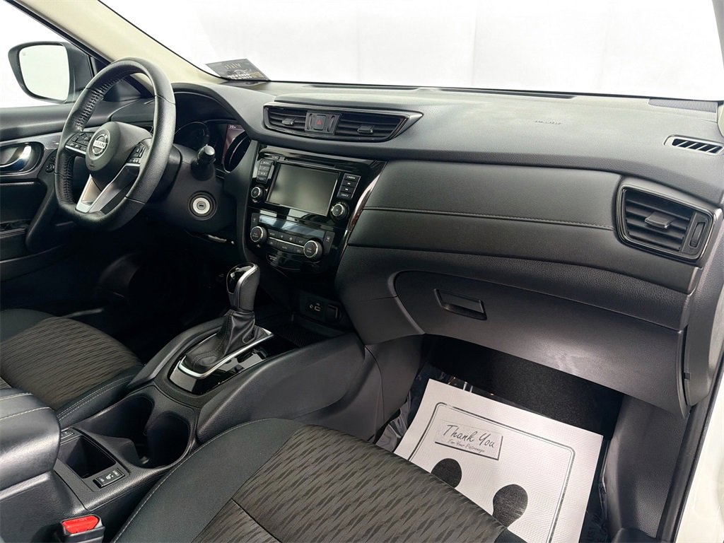 Used 2020 Nissan Rogue S image 28