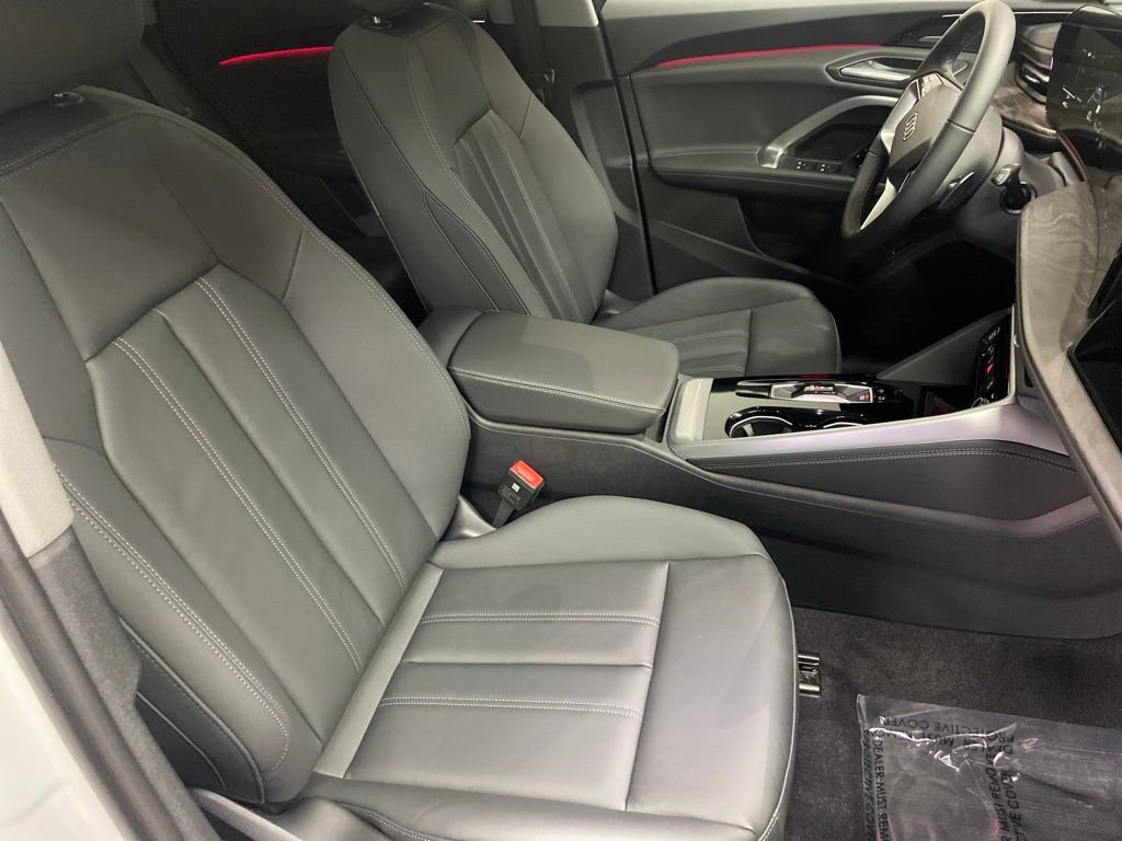 New 2025 Audi Q5 Premium Plus image 8