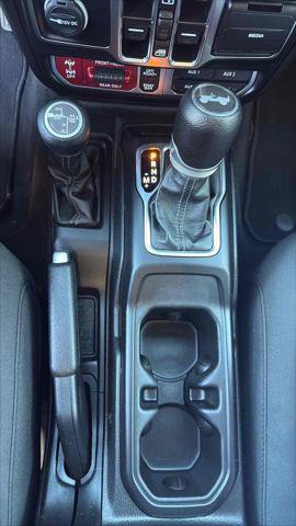 Used 2024 Jeep Wrangler Unlimited Rubicon 4xe image 23