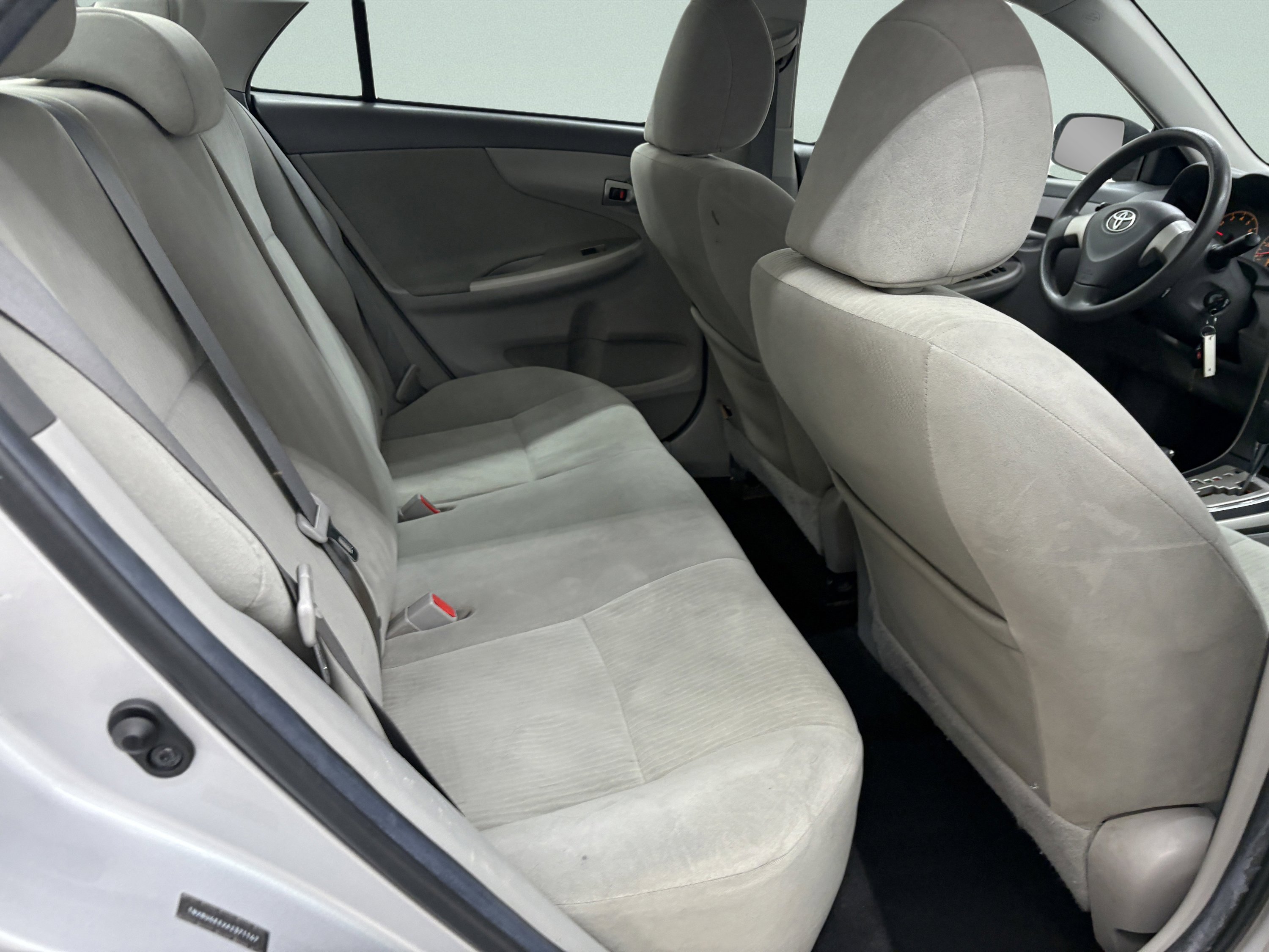 Used 2010 Toyota Corolla LE image 20