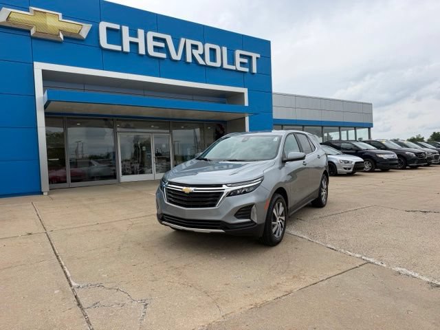 Used 2024 Chevrolet Equinox LT w/ LPO, Floor Liner Package AWD/4WD image 1