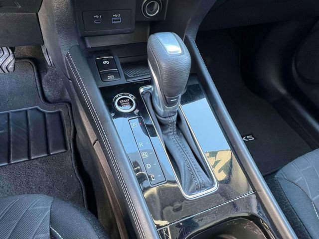 Used 2024 Nissan Kicks SV image 35