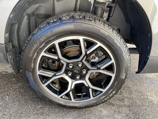 Used 2025 Ford Maverick Lariat w/ 4K Tow Package image 15