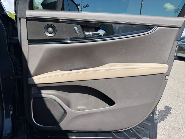 Used 2022 Lincoln Nautilus Reserve w/ Equipment Group 201A AWD/4WD image 11