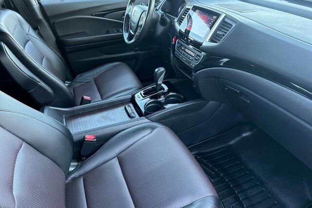 Used 2017 Honda Ridgeline Black Edition image 15